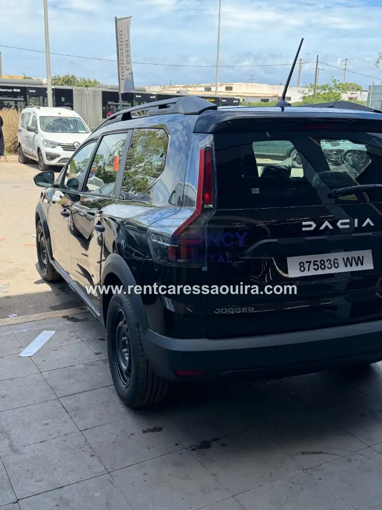 Jogger rental Essaouira – rear profile family car Morocco | Mz Agency