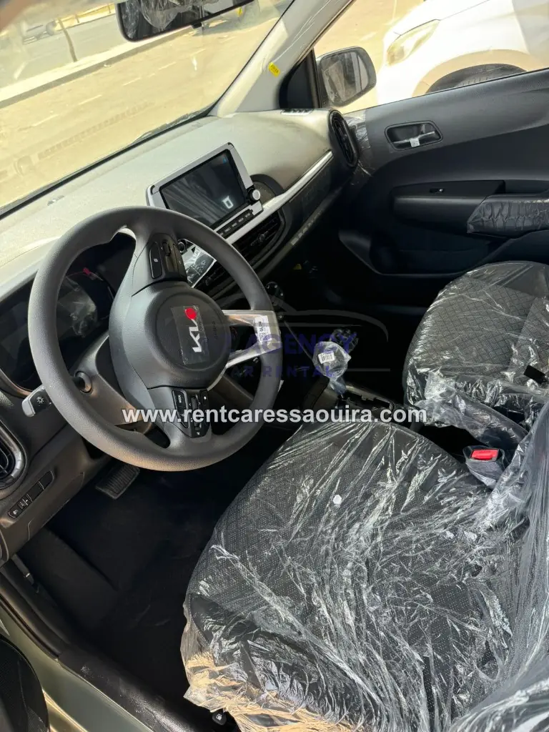 Picanto rental Essaouira – automatic interior multimedia screen | Mz Agency